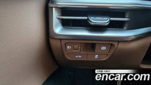 Hyundai Grandeur Hybrid 2023 — ფოტო 13/20