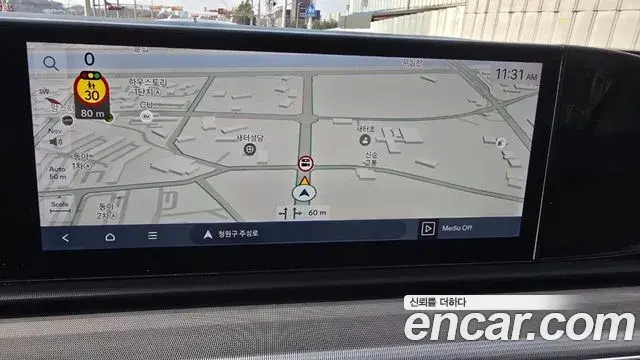 Hyundai Grandeur Hybrid 2023 — ფოტო 9/20