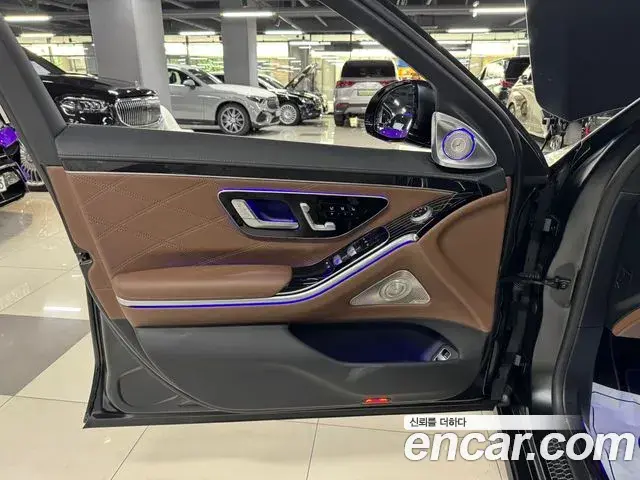 Mercedes-Benz S-Class 2022 — Photo 16/18