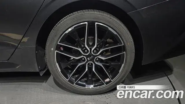 Kia K5 2020 — ფოტო 3/30