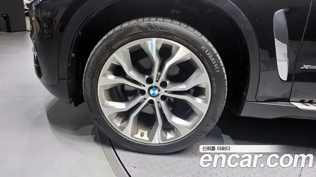 BMW X6 2018 — ფოტო 9/30