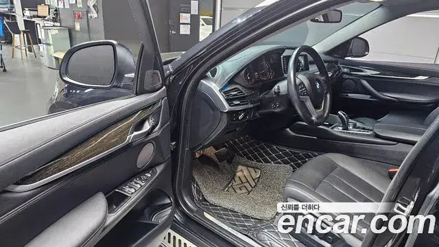 BMW X6 2018 — ფოტო 5/30