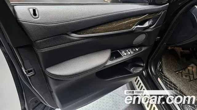 BMW X6 2018 — ფოტო 22/30