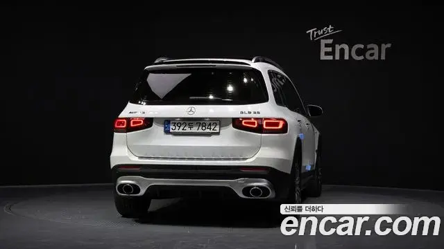 Mercedes-Benz GLB-Class 2021 — Şəkil 12/30