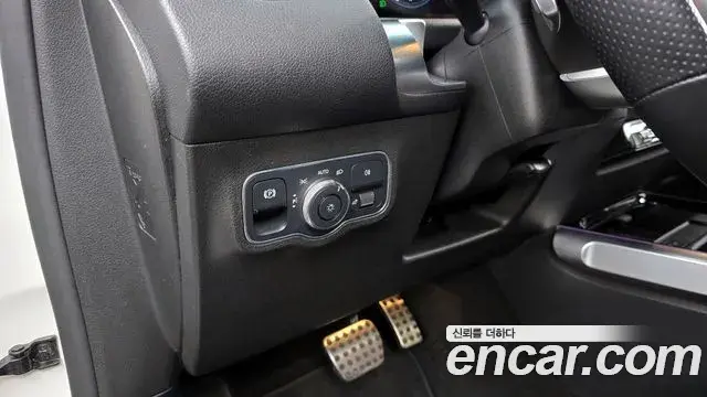 Mercedes-Benz GLB-Class 2021 — Şəkil 5/30