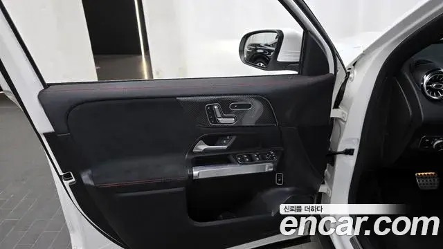 Mercedes-Benz GLB-Class 2021 — Şəkil 7/30