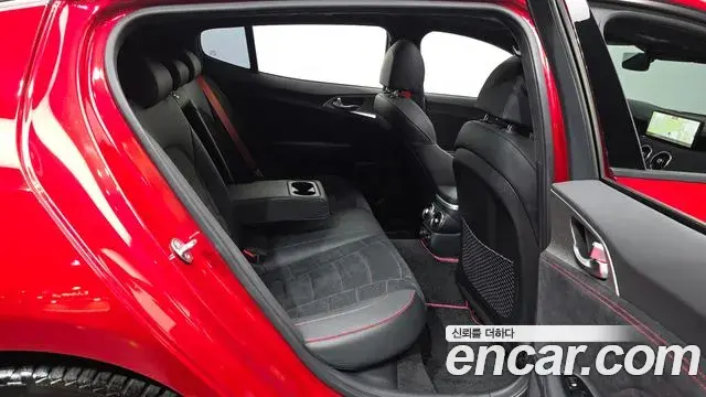 Kia Stinger Meister 2023 — Photo 35/35