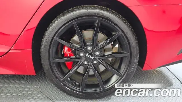 Kia Stinger Meister 2023 — Photo 28/35