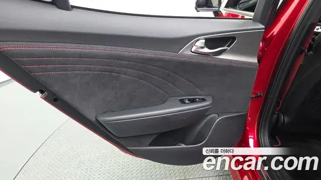 Kia Stinger Meister 2023 — Photo 24/35