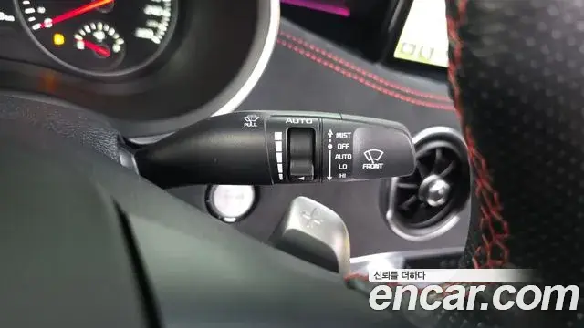 Kia Stinger Meister 2023 — Photo 21/35