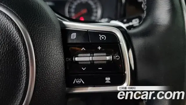 Kia Sorento 2021 — Фото 18/20