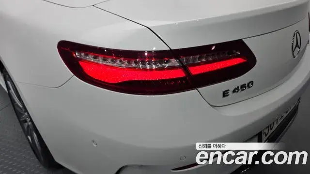 Mercedes-Benz E-Class 2020 — ფოტო 4/30