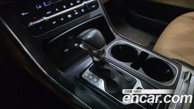Kia Carnival 2020 — Şəkil 9/20