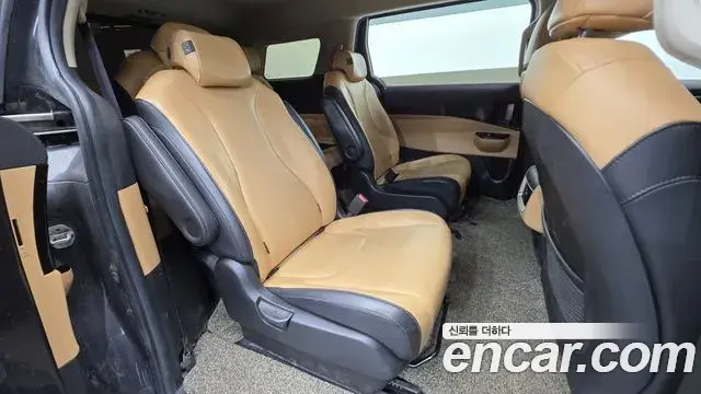 Kia Carnival 2020 — Şəkil 19/20