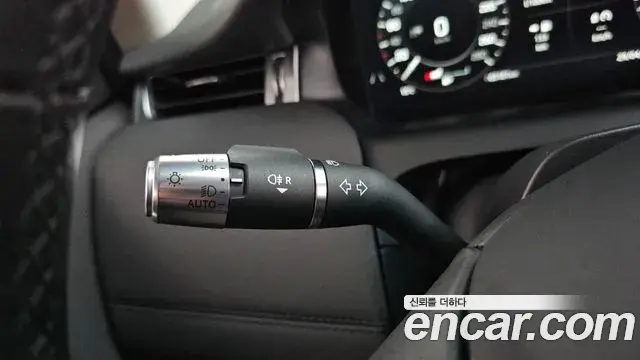 Land Rover Discovery Sport 2022 — Photo 26/38
