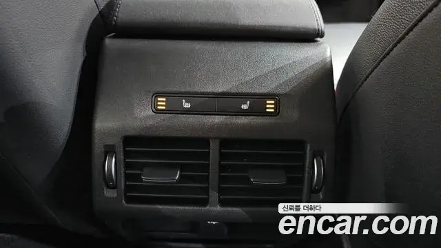 Land Rover Discovery Sport 2022 — Photo 14/38