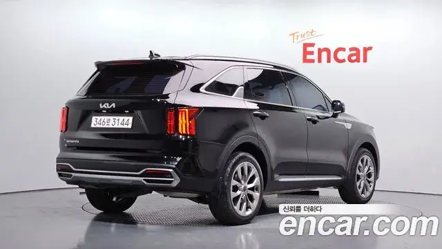 Kia Sorento 2023 — Фото 2/20