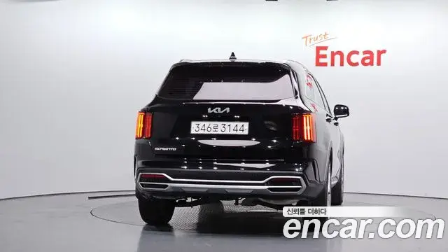 Kia Sorento 2023 — Фото 4/20