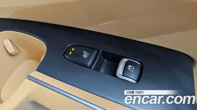 Kia Sorento 2023 — Фото 16/20