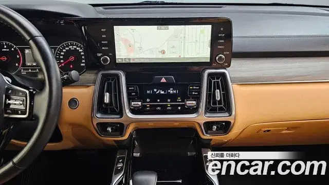 Kia Sorento 2023 — Фото 18/20