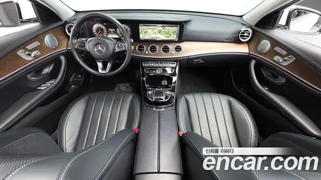 Mercedes-Benz E-Class 2018 — Фото 6/20