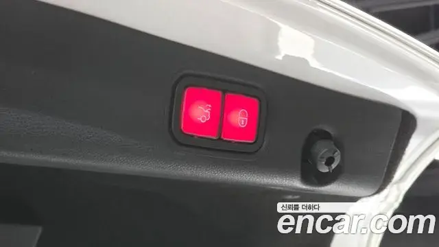 Mercedes-Benz E-Class 2018 — Фото 17/20