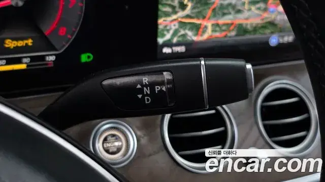 Mercedes-Benz E-Class 2018 — Фото 20/20