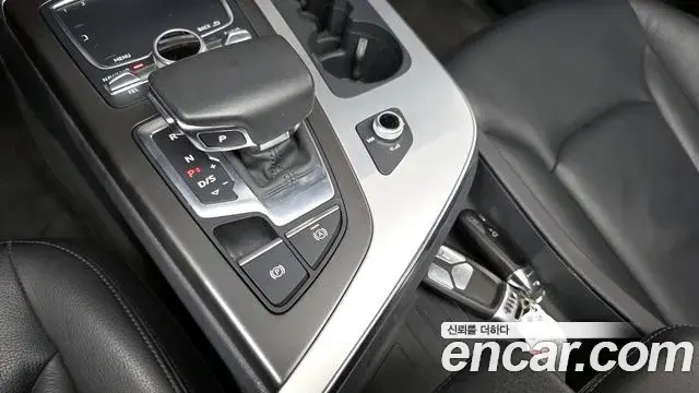 Audi Q7 2019 — Photo 18/20
