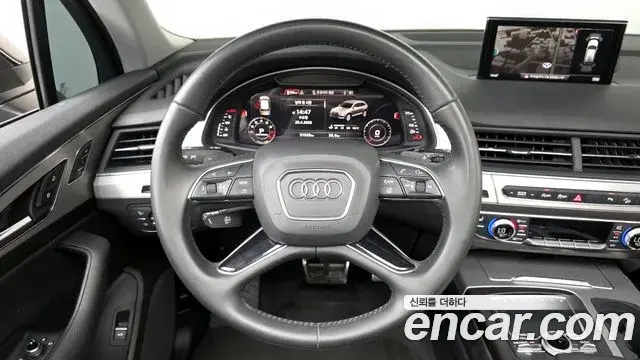 Audi Q7 2019 — Photo 7/20