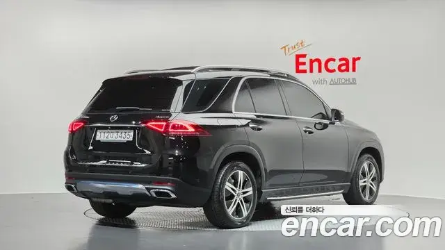 Mercedes-Benz GLE-Class 2020 — Photo 2/20