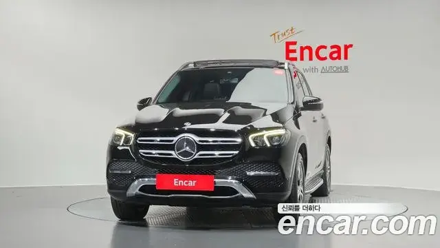 Mercedes-Benz GLE-Class 2020 — Photo 3/20