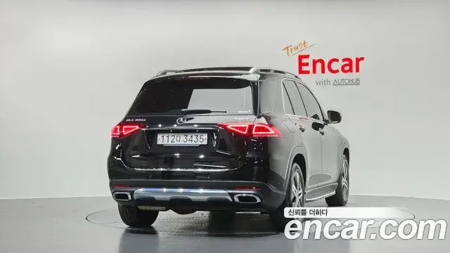 Mercedes-Benz GLE-Class 2020 — Photo 4/20