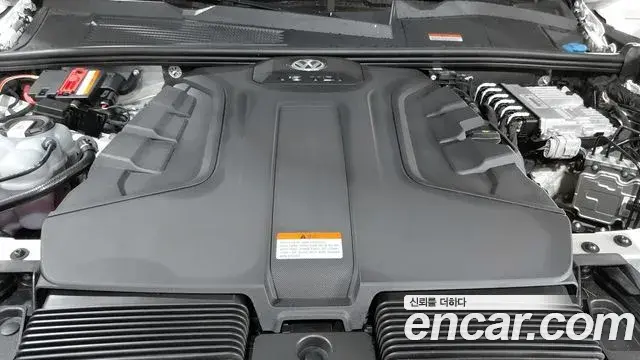 Volkswagen Touareg 2023 — Şəkil 9/20