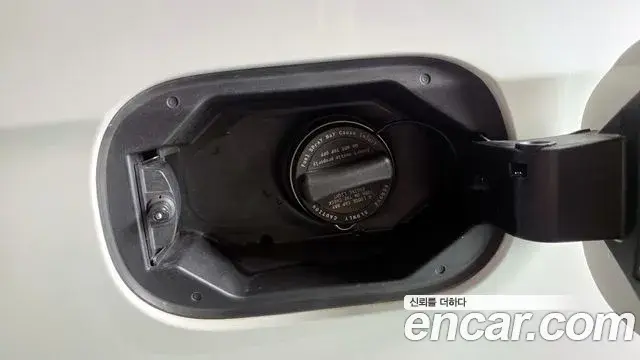 Mercedes-Benz S-Class 2022 — Photo 24/33