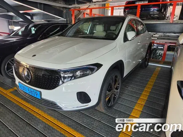Mercedes-Benz EQA 2025 — Photo 2/4