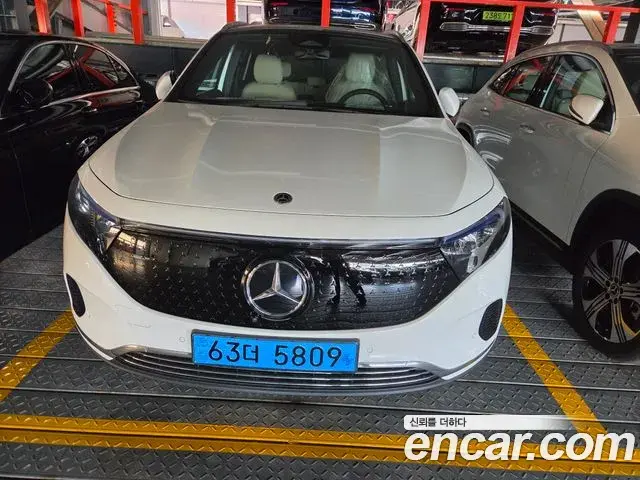 Mercedes-Benz EQA 2025 — Photo 4/4