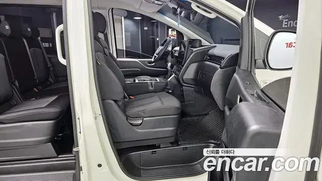 Hyundai Staria 2024 — ფოტო 20/30