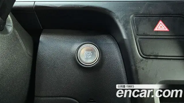 Hyundai Staria 2024 — ფოტო 27/30