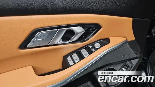 BMW 3 Series 2023 — Фото 13/20