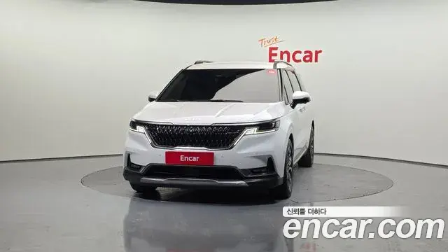 Kia Carnival 2023 — Фото 3/20
