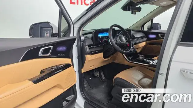 Kia Carnival 2023 — Фото 10/20