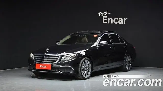 Mercedes-Benz E-Class 2020 — Photo 2/20