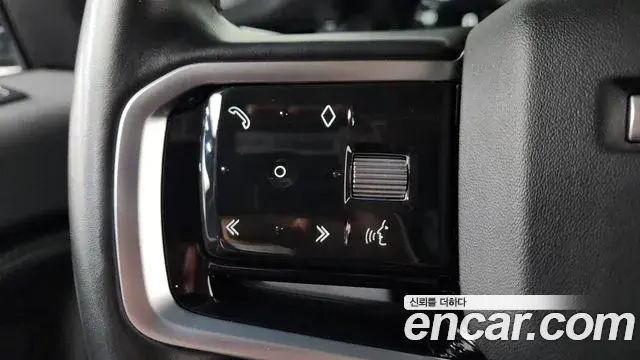 Land Rover Discovery Sport 2022 — Photo 19/36
