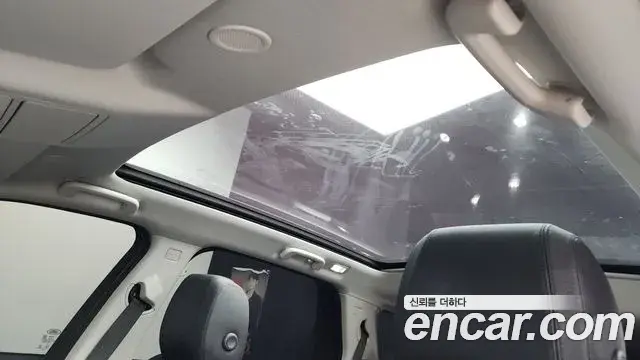 Land Rover Discovery Sport 2022 — Photo 33/36