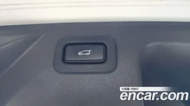Land Rover Discovery Sport 2022 — Photo 22/36