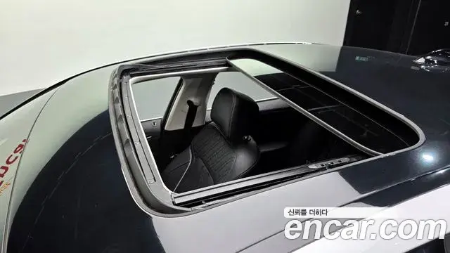 BMW 5 Series 2019 — ფოტო 29/33