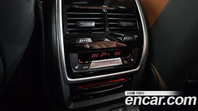 BMW X7 2020 — ფოტო 10/20