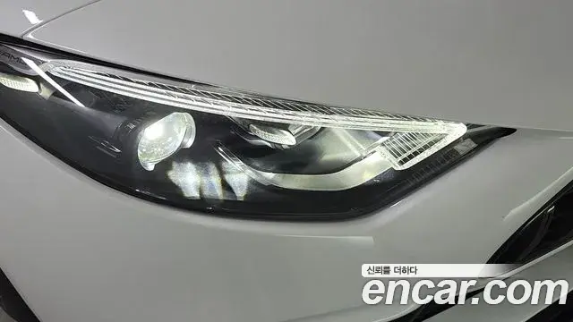 Mercedes-Benz SL-Class 2025 — Фото 18/19