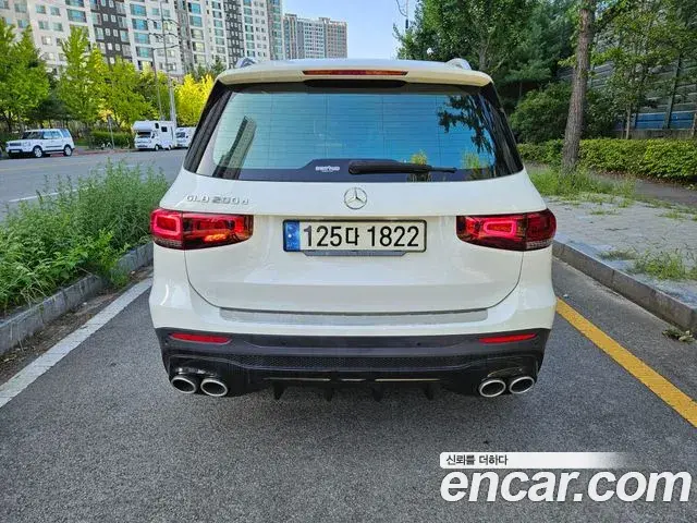 Mercedes-Benz GLB-Class 2021 — ფოტო 6/20