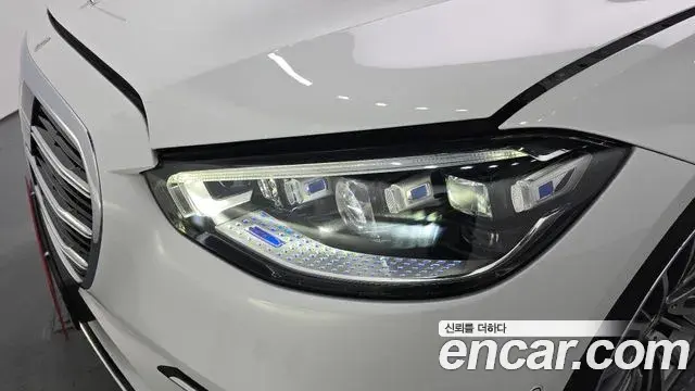 Mercedes-Benz S-Class 2024 — Photo 6/35